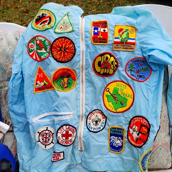 Girl scouts 1970s jacket with 39 patches plus sea scout sailor hat - Picture 1 of 4